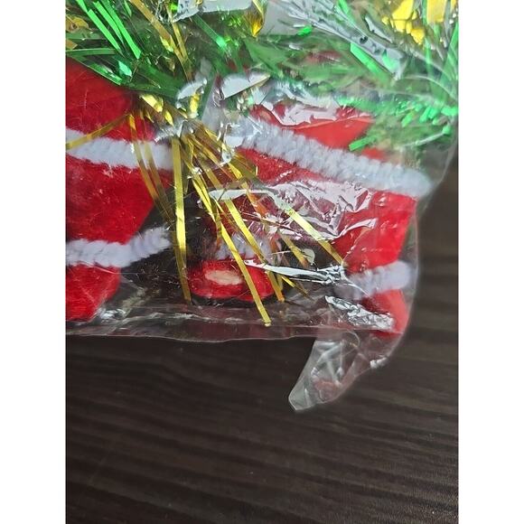 Vintage Misco Santas And Gifts Flocked Plastic Christmas Miniatures -New! 3" - Picture 7 of 7